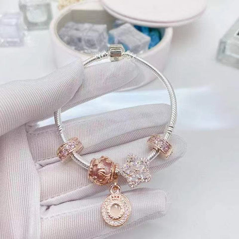 Pulseira Pandora Prata 925 + Berloque de Brinde Exclusivo